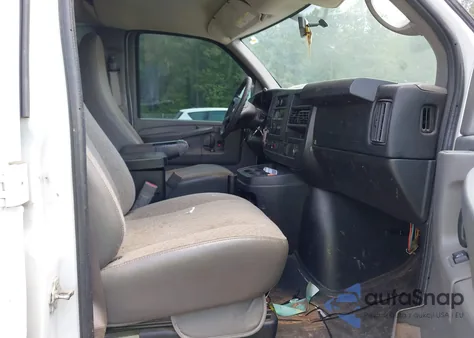 2015 Chevrolet Express 2500 Work Van from USA, damaged, VIN 1GCWGFCF7F1215743